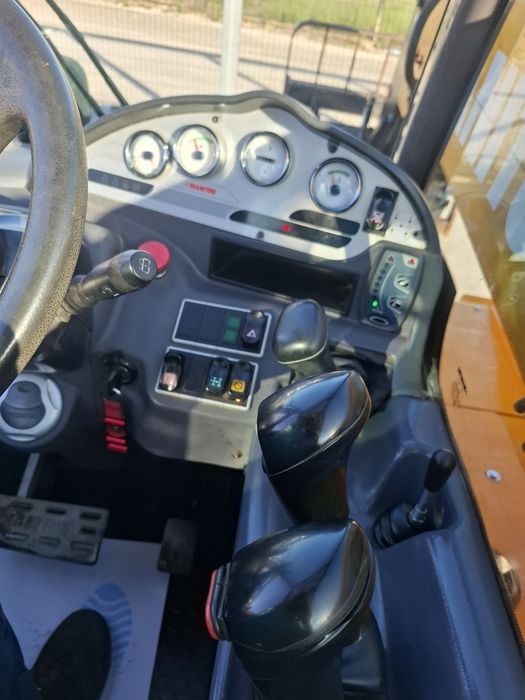 Manitou telescópico 932 com matrícula
