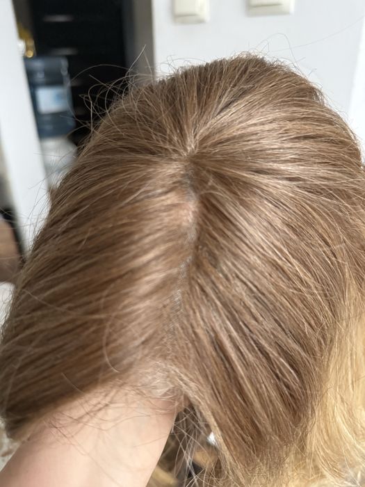 Peruka medyczna - można stylizować prostownicą lub lokowka