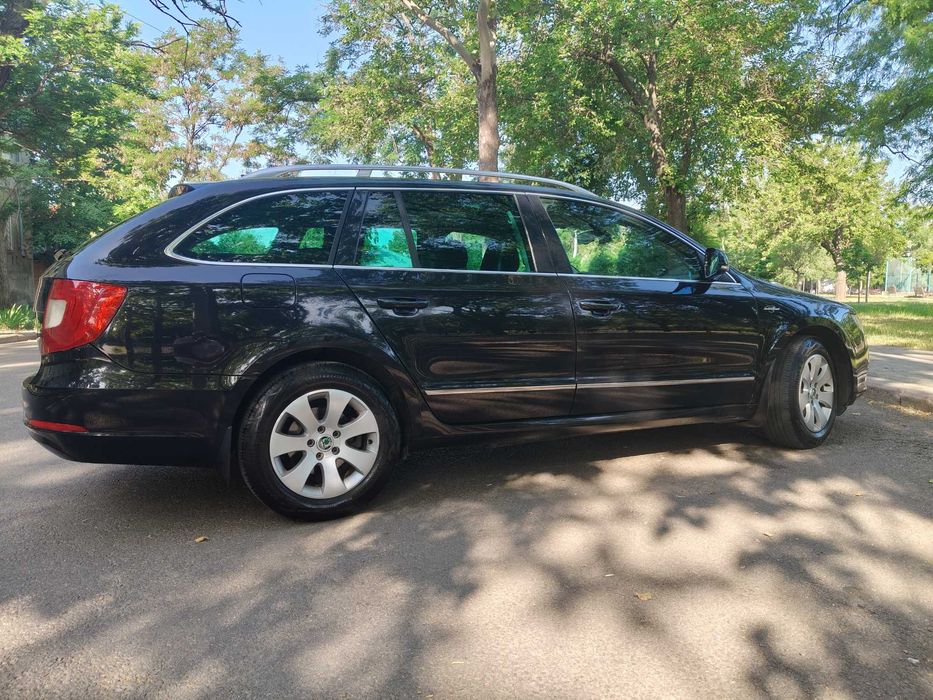продаю  skoda superb в максимальній комплектації