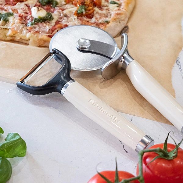 Obieraczka Y do warzyw CORELINE Almond Cream / KitchenAid
