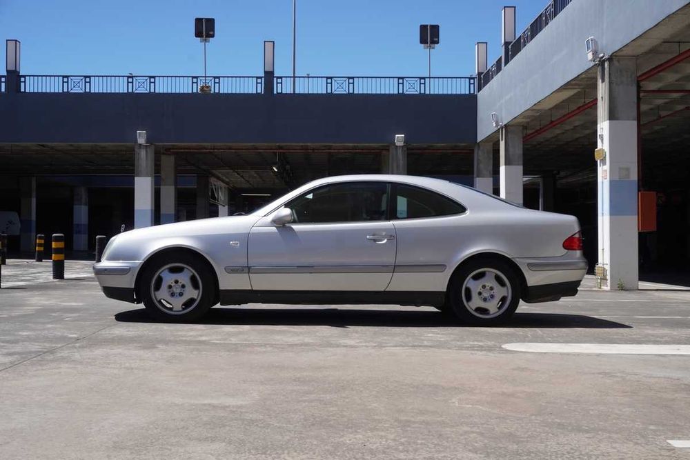 Mercedes-Benz CLK 200