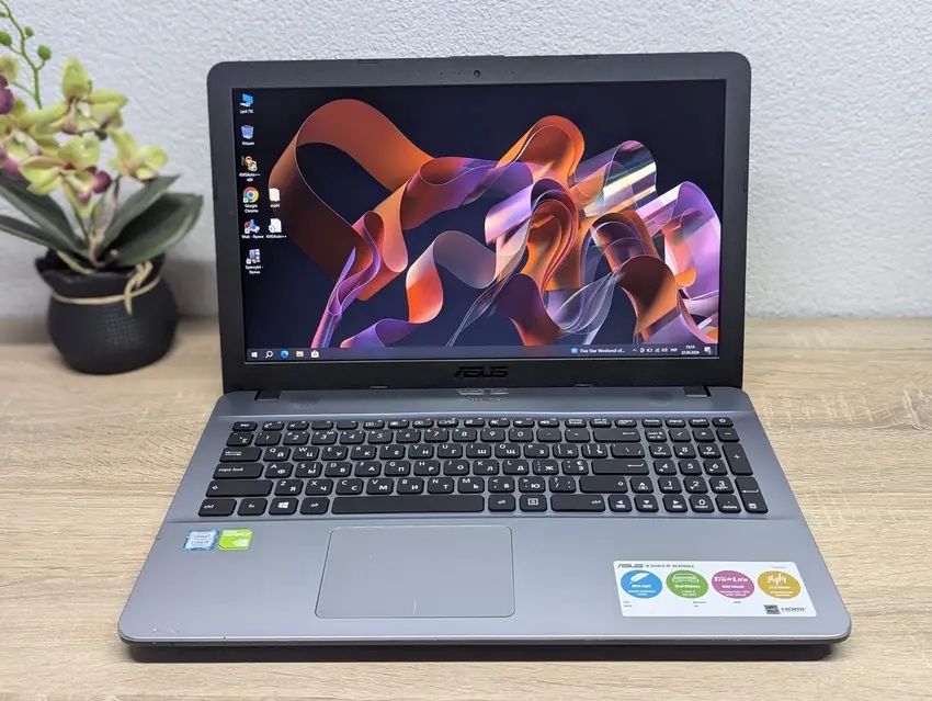 Игровой ноутбук ASUS VIVOBOOK X541U:15.6 FULL HD,INTEL CORE I5-7200U 12 GB DDR4,GEFORCE 920MX 2GB,SSD 256GB