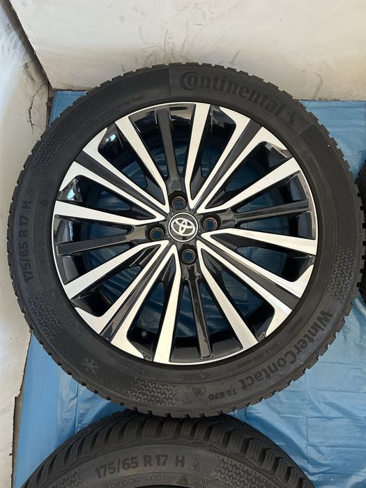 03 Koła TOYOTA AYGO CROSS 4x100 Continental 175/65/17 B Ładne