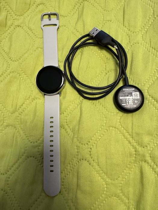 Смарт годинник Samsung Galaxy Watch Active silver 2020
