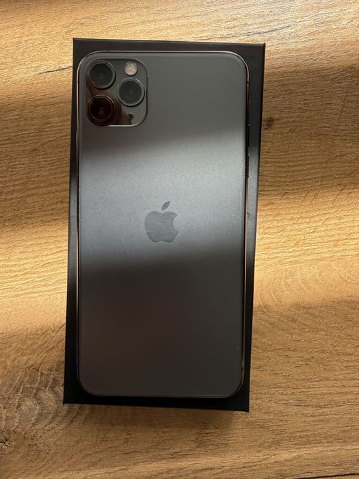 Iphone 11 pro max 64 gb + gratisy , cena do negocjacji