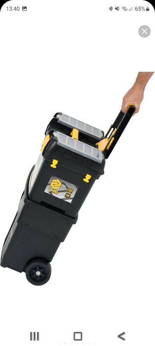 Nowy wózek narzędziowy.