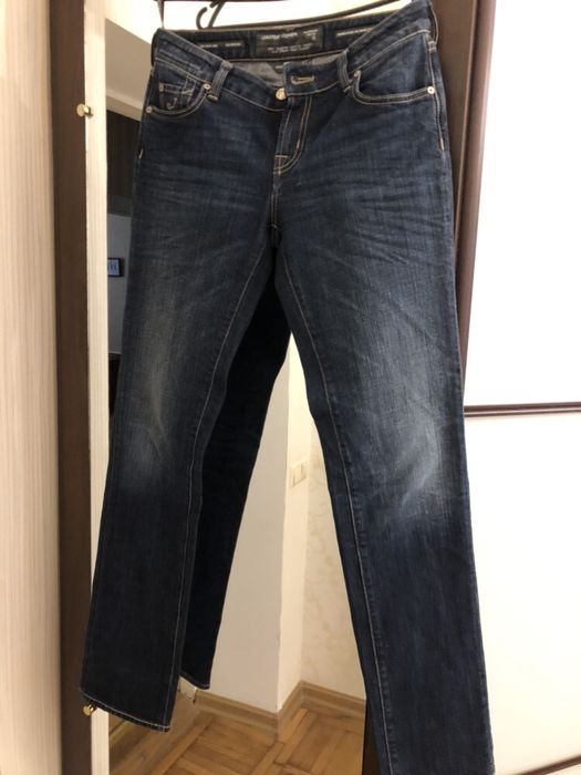 Продам джинсы Jacob Cohen p 30