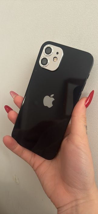iPhone 12 em bom estado