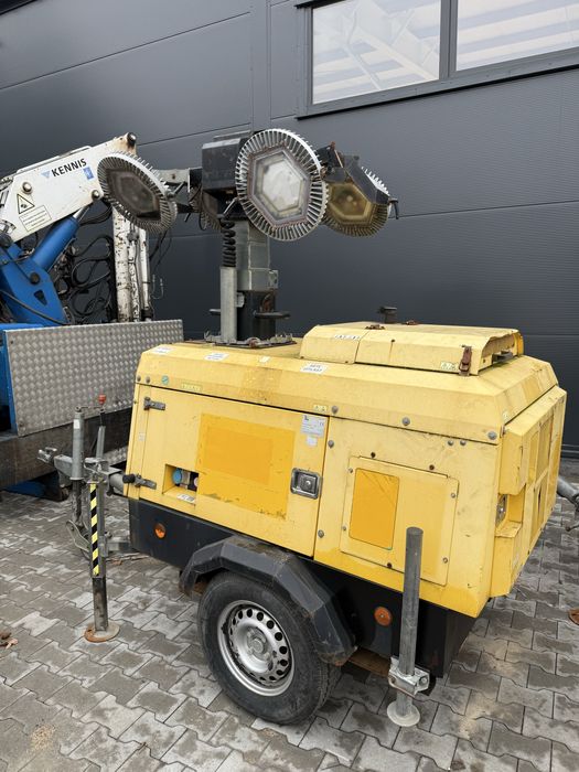 Maszt oswietleniowy 8m z aregat pradotworczym i bankiem energ8 mobilny