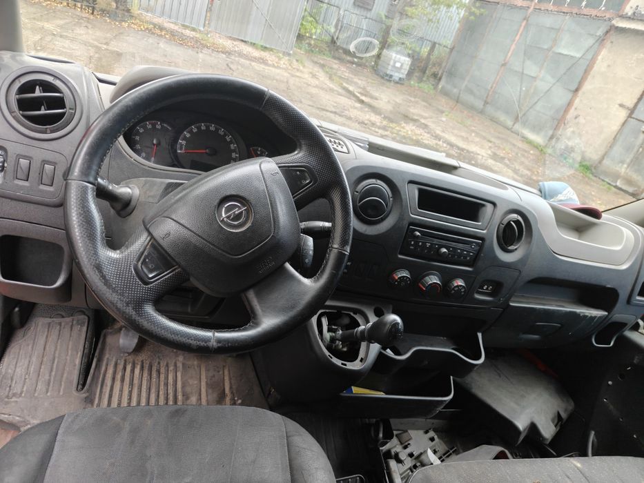 Opel Movano L2H2 2010r