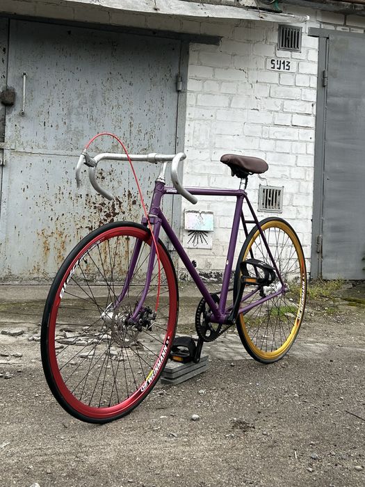 Вінтажний шосейний велосипед, фікс, singlespeed, сінглспід
