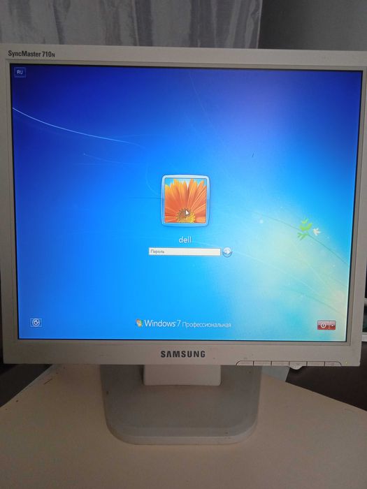 Монитор SAMSUNG Sync Master mod 710N 17".