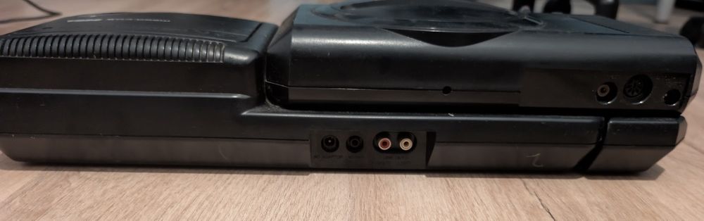 Sega Mega Drive with Mega-CD II + 4 Controllers + Original Cables64551065411841123