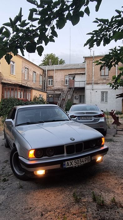 Продам BMW 5 E34 520I M50B20