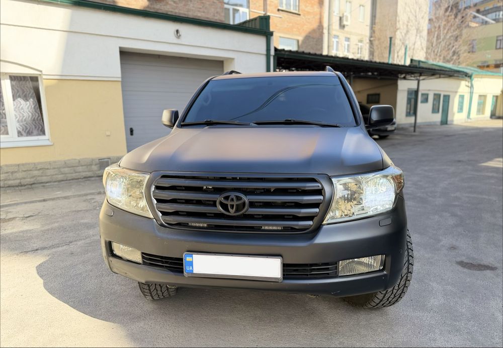 Toyota Land Cruiser 200