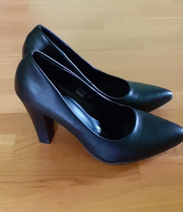 Туфлі чорні ideal shoes 39р.