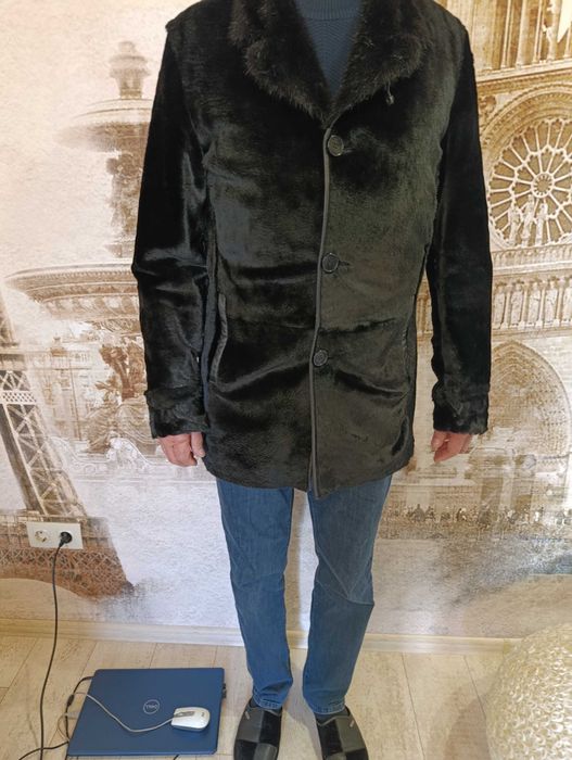 Натуральное меховое супер красивое мужское пальто р 50-52 Греция