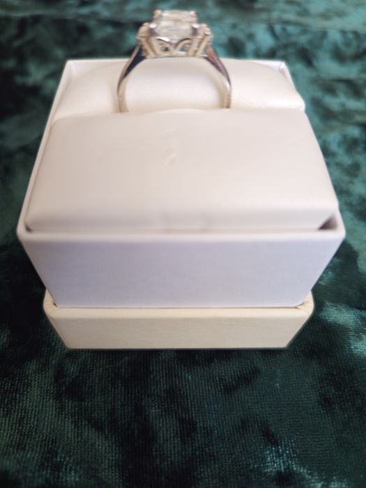 Неймовірна срібна каблучка