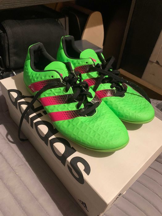 Buty piłkarskie halowe adidas