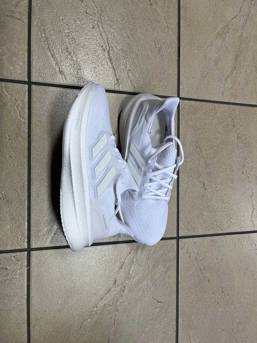 Кросівки Adidas Ultraboost 5 40,5 р оригінал