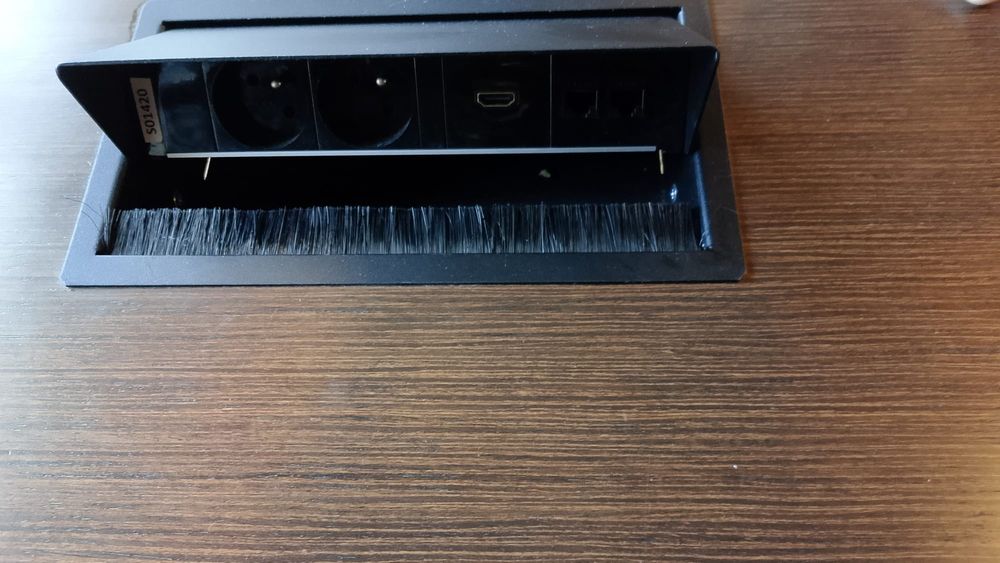 Stolik biurowy wysoki