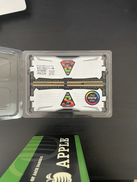 Memória Ram Geil Super Luce RGB