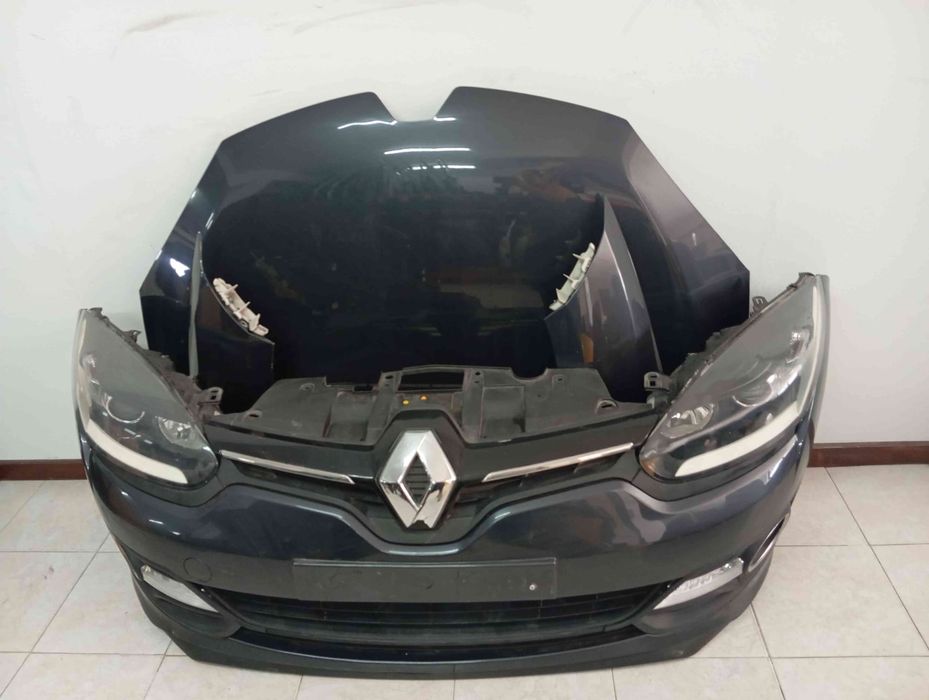 RENAULT MEGANE III Hatchback Van 2015 Frente Completa