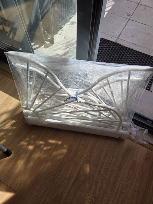 Cama Minnen ikea + estrado + colchão