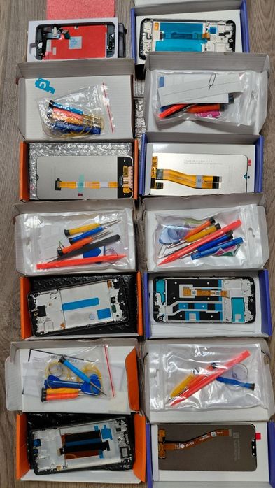 Дисплеи на разные телефоны