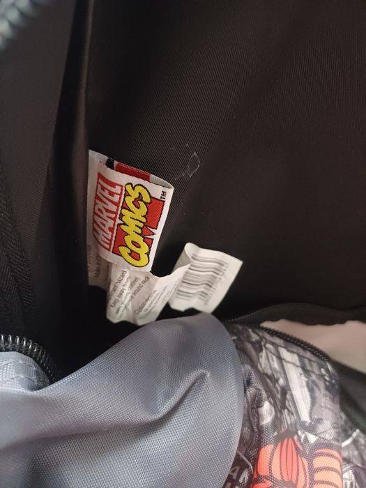 Plecak na kółkach z rączką  firmy Marvel.