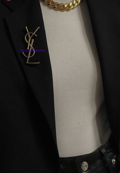Broszka YSL – złote logo | vintage | old money | lu