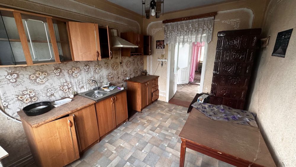 Продам цегляний будинок 80 соток