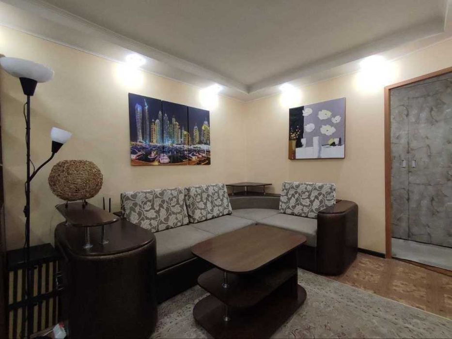 2к вул. Балакіна цегляний будинок, середній поверх І КОД 45106