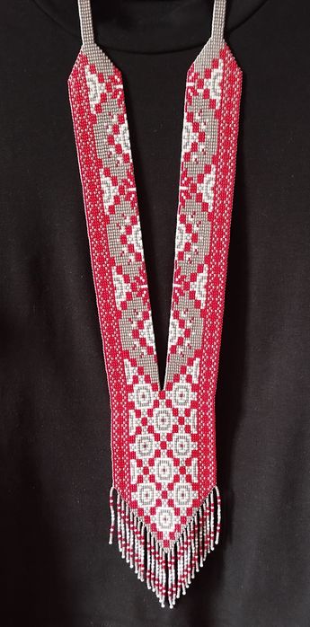 Gerdan, naszyjnik z czeskich koralików.