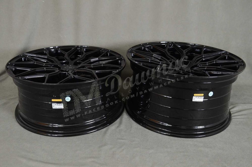 Felgi Riviera RF108 20" 8,5J ET35 + 10J ET42 5x112 Gloss Black