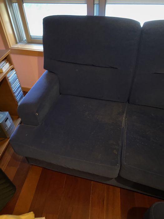 Sofá 2 lugares + cadeirão + puff