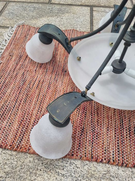 Candeeiro de tecto rústico em ferro e vidro