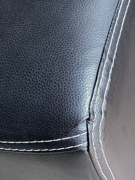 Sofá com chaise longue