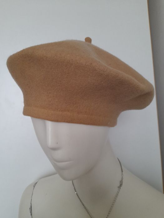 Wełniany beret damski