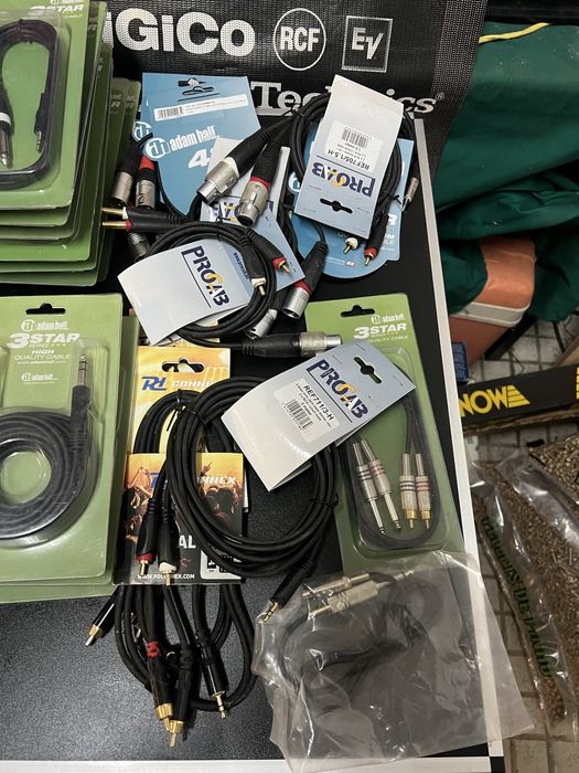 Cabos e fichas novos e usados