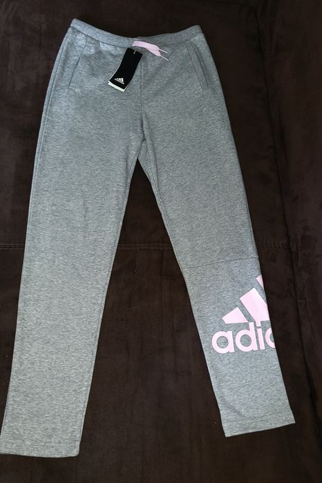 Spodnie dresowe adidas nowe r.152