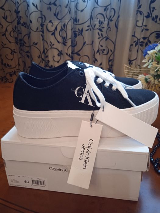 Celvin Klein жіноче взуття,мокасини,босоніжки