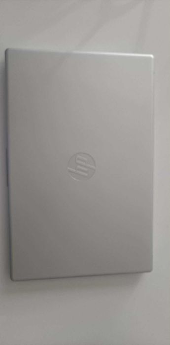 Nowy laptop HP na gwarancji