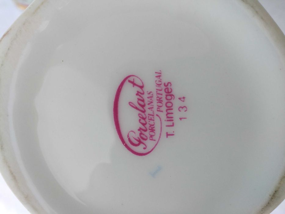 Conjunto de três potes em Porcelana