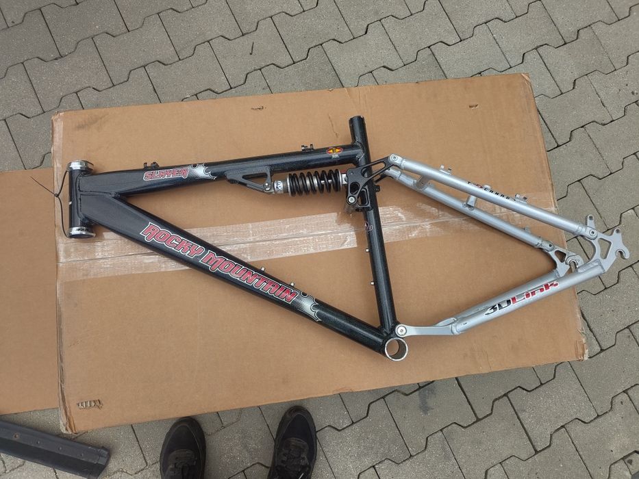 Rama Rocky mountain Slayer. damper Fox wanilia r cztery fsa  koło 26 od 9 rama retro mega stan