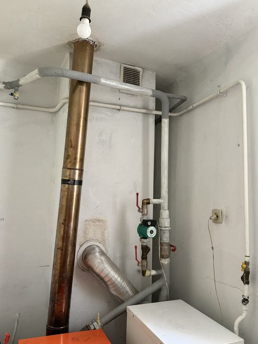 Газовий котел Данко і твердопаливний котел  б/у в хорошому стані , можна в роздріб