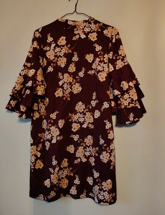 Śliwkowa sukienka w rozmiarze M