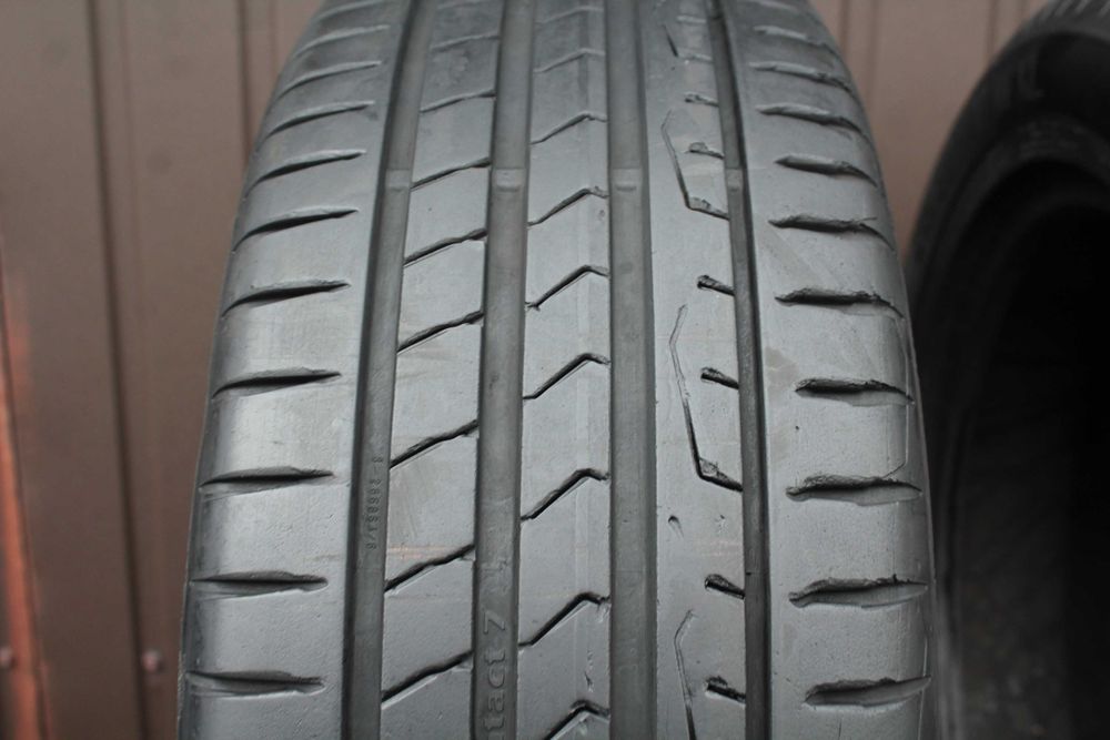 215 55 R17 Continental Premium Contact 7