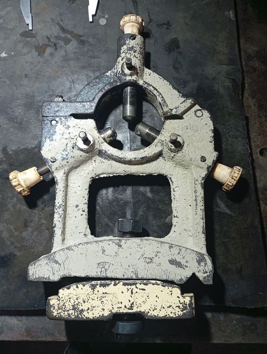 Люнет не подвижний  ит-1м