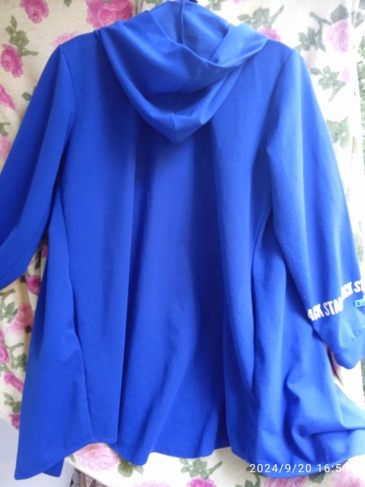 Синяя пайта с капюшоном 52р